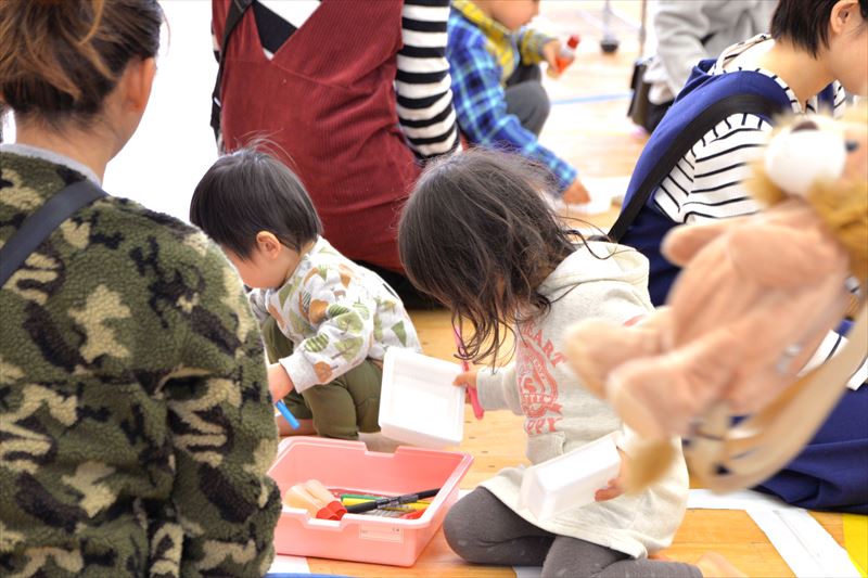 保護者同士、子ども同士の交流も生まれる