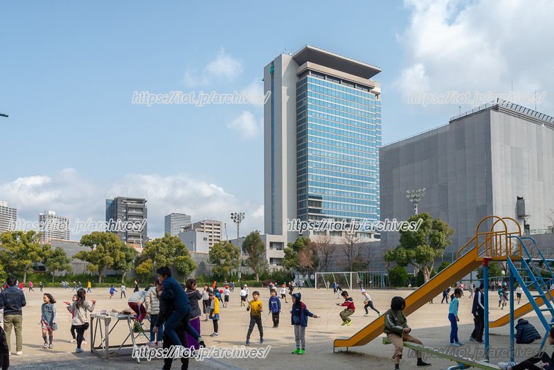 遊んでいる子どもたちの様子