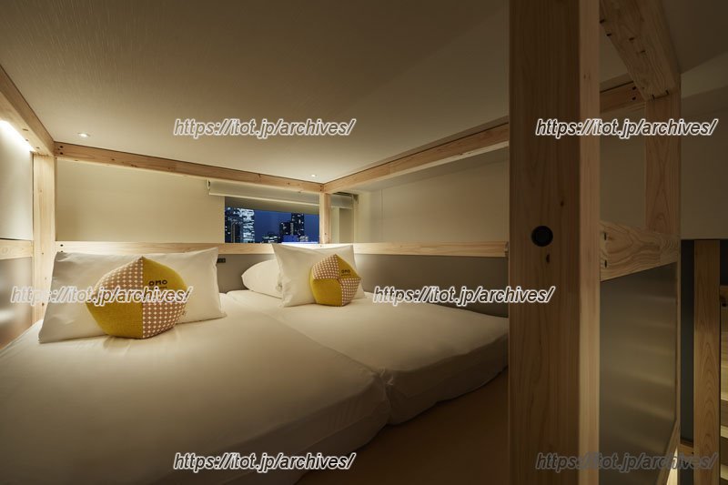 寝るときまで綺麗なままにしておける中2階のベッド