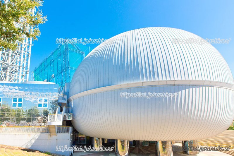 プラネタリウムや、多彩なイベントが愉しめる「多摩六都科学館」