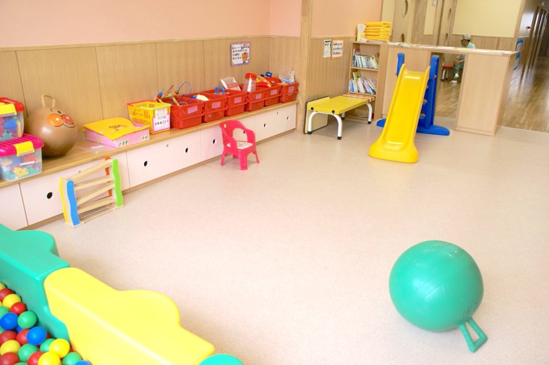 様々なおもちゃで遊べる「幼児コーナー」