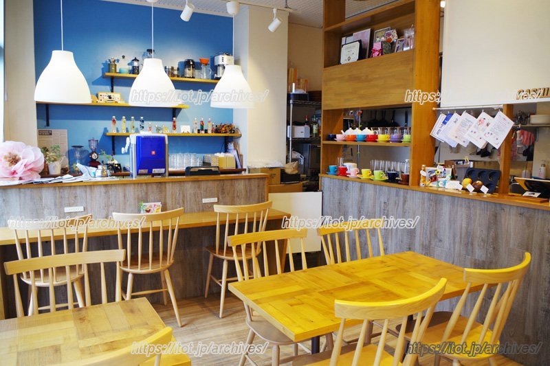 地元の主婦や高齢者、カフェ巡りが趣味の若者層まで様々な客が店を訪れる