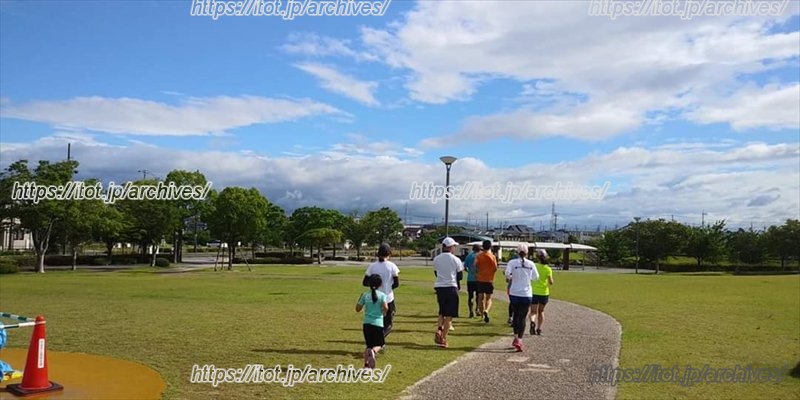 「ウォーキング・ストレッチングからはじめよう☆スマイルランニング」の様子