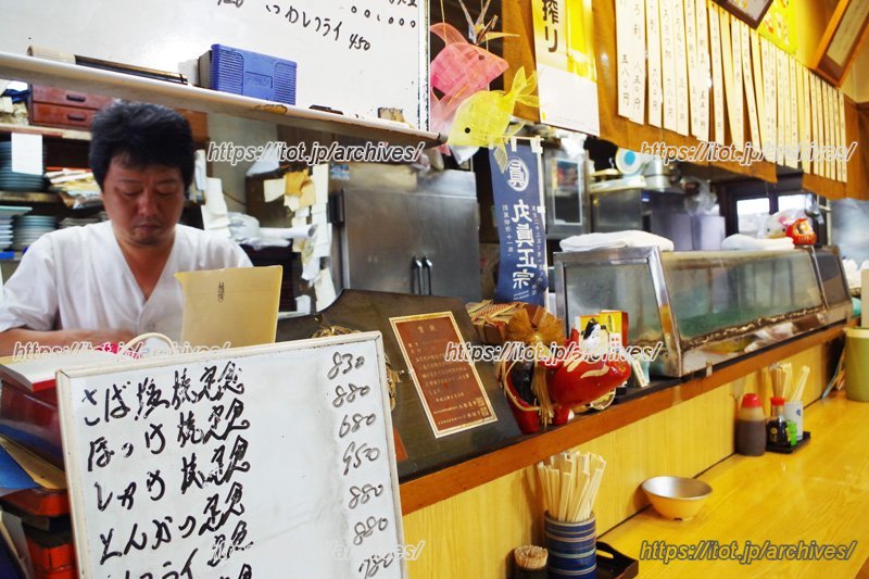 鰻以外も、家庭料理を中心とした定食や単品メニューも充実