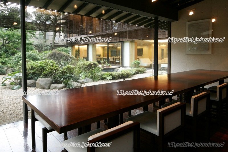 広々とした店内