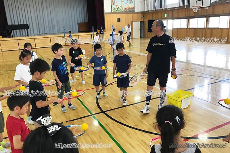 新座っ子ぱわーあっぷくらぶ　ラケットテニス