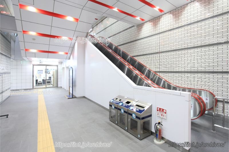 整備されたエスカレーター