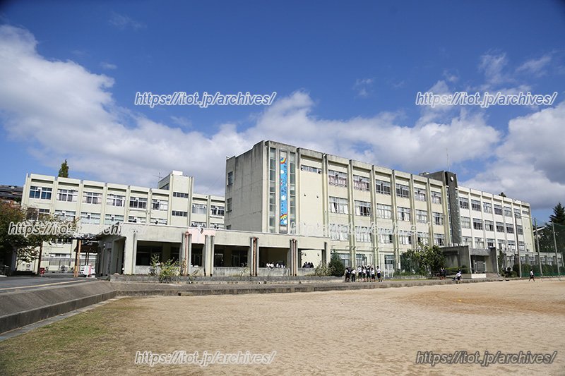 奈良市立登美ヶ丘中学校