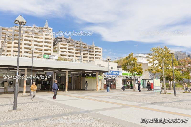 「本郷台」駅前
