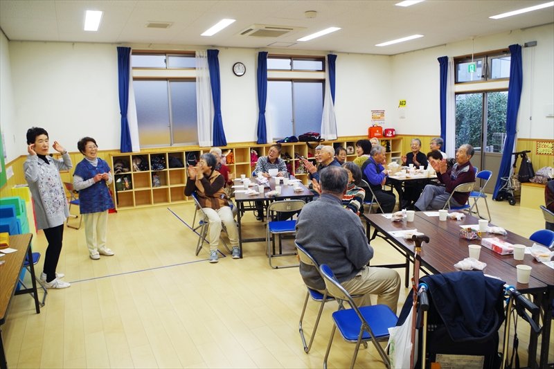 子どもの利用がない時間帯には、大人対象の各種イベントを実施