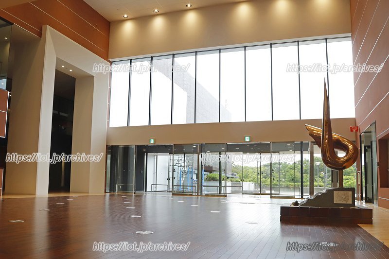 開放的なロビー