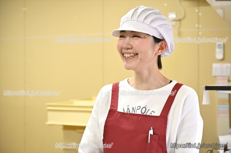 ご主人と二人三脚でお店を切り盛りする野口さん