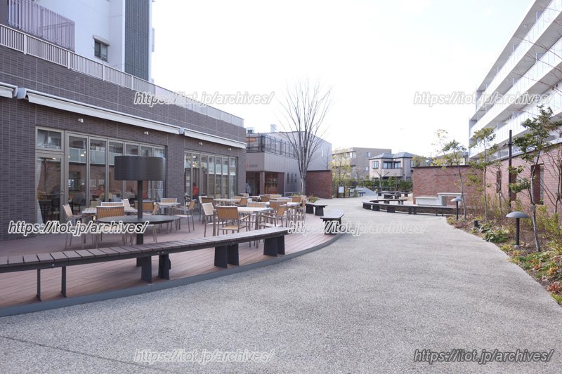 レンガの壁が配されたデザイン