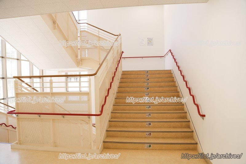 広い階段スペース