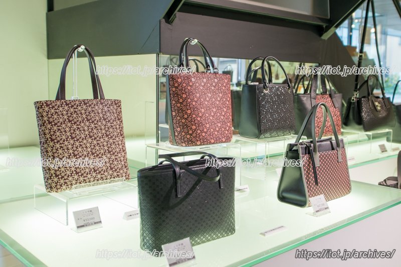 使い方に合わせて、いろんな種類のカバンが選べる