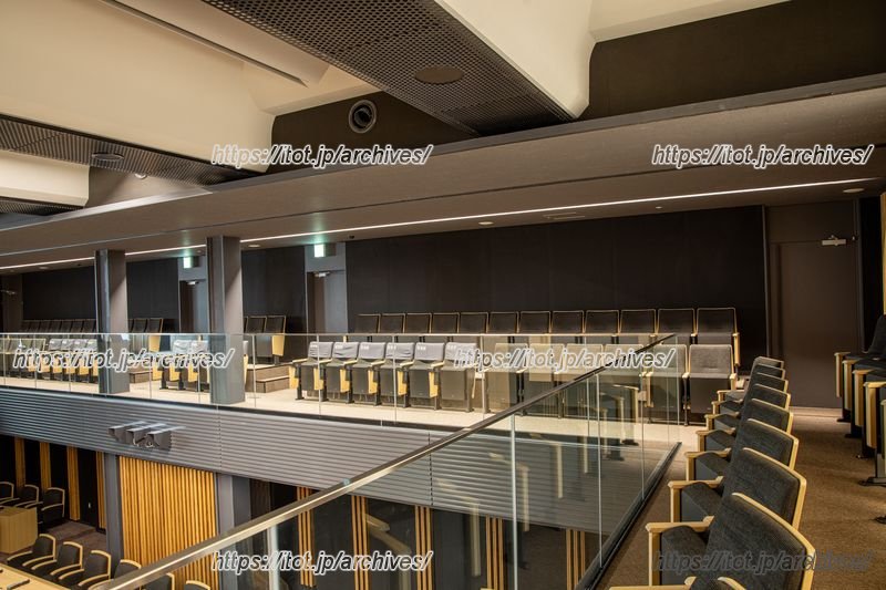 川口市役所第一本庁舎　8階 議会傍聴席