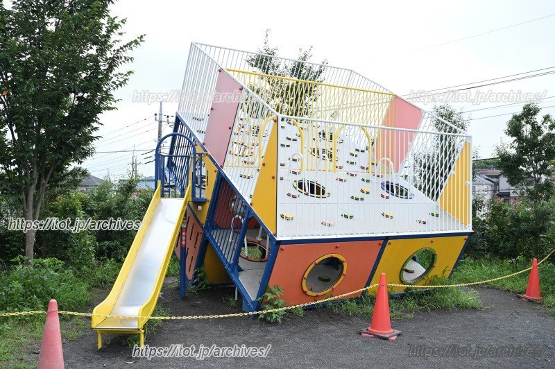 園オリジナルの遊具は園児たちのお気に入りスポット