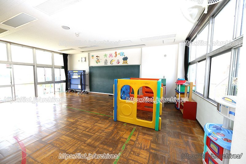 子どもたちが自由に遊べる「遊戯室」