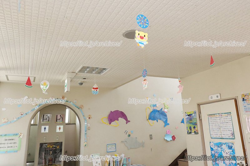 児童館内にはスタッフ手作りの可愛い飾りつけがある