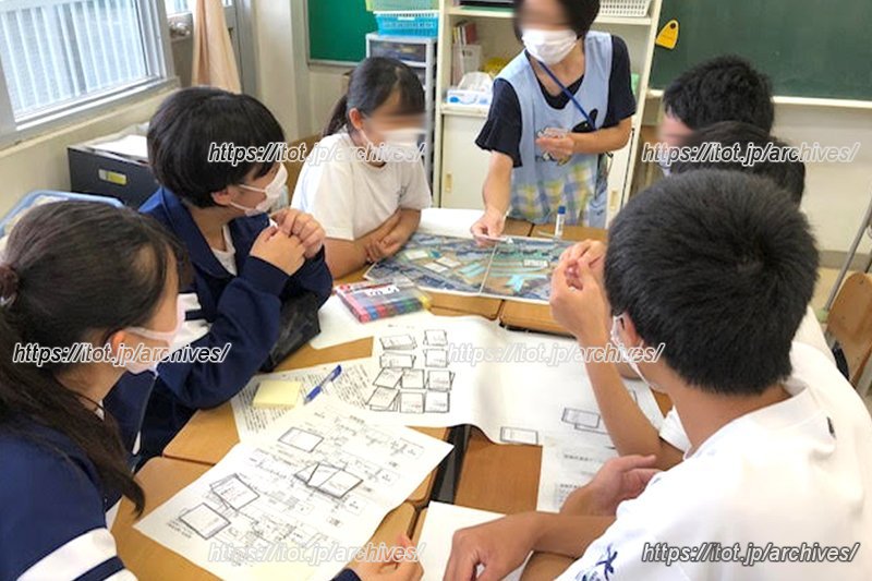 「避難所設営ゲーム」の様子