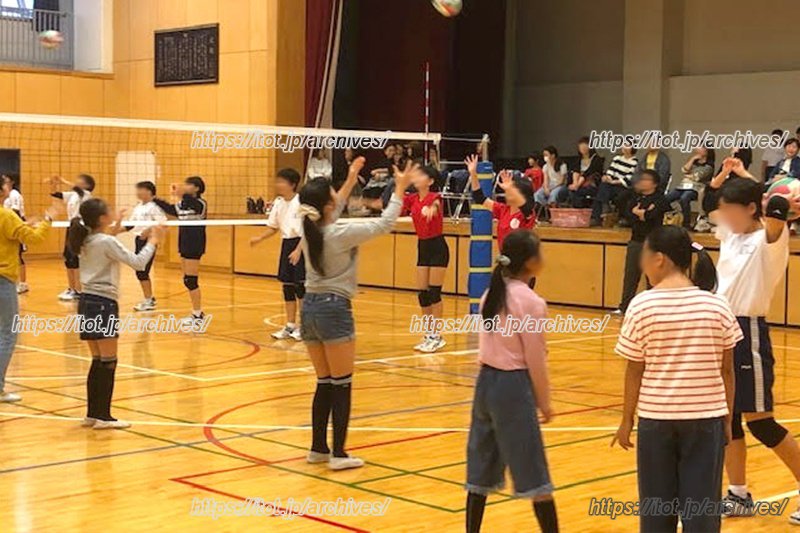 「飛翔祭」での小学生に向けた部活体験の様子