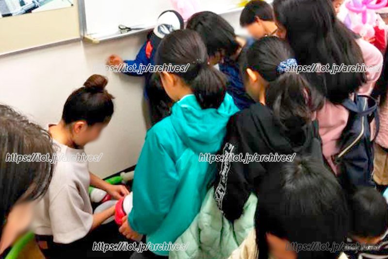 地域ボランティアさんと子どもたち