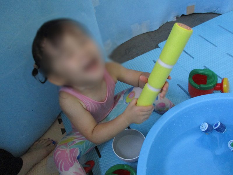 暑い夏に盛り上がる水遊び