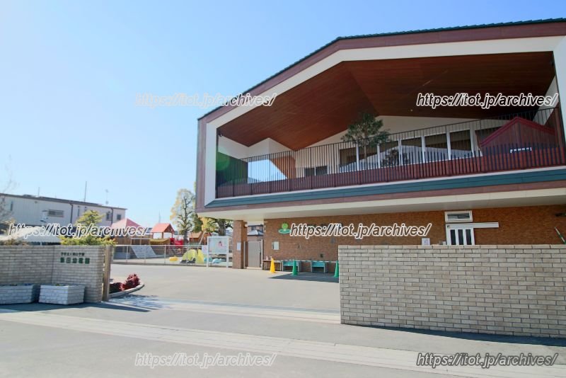 「新田幼稚園」正門