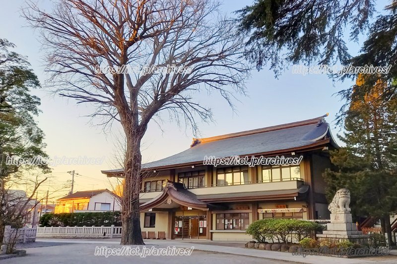 御朱印やお守りなどを授かる参集殿