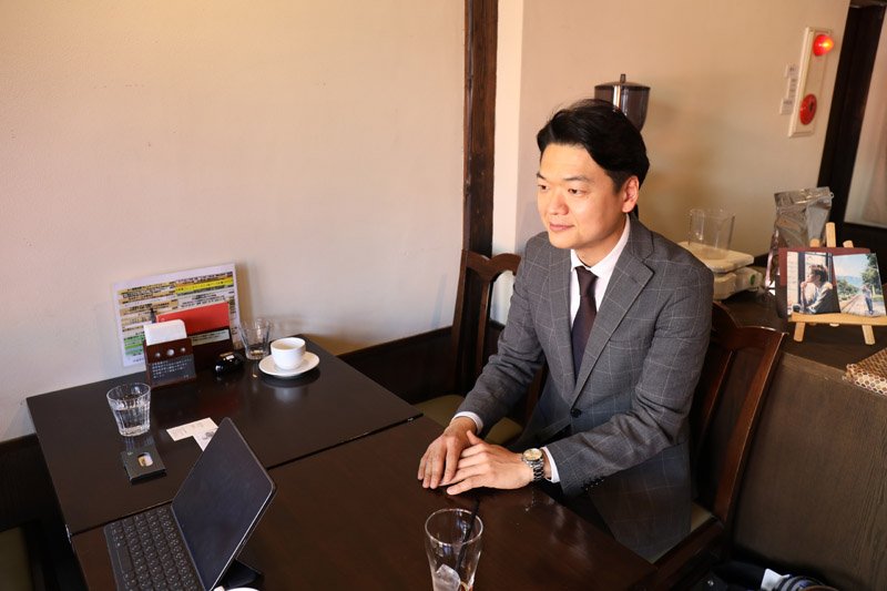 長崎次郎書店の長﨑健一さん