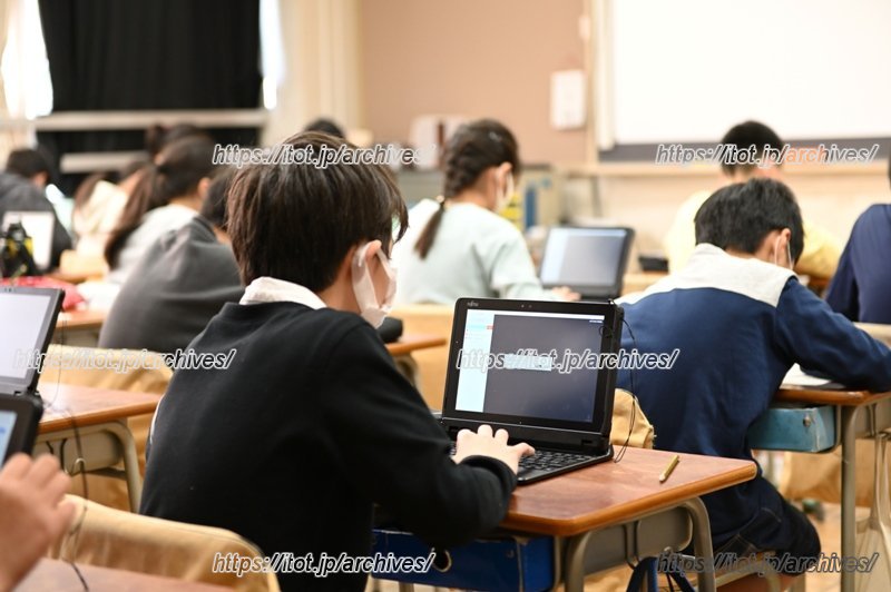 タブレットを使った授業の様子