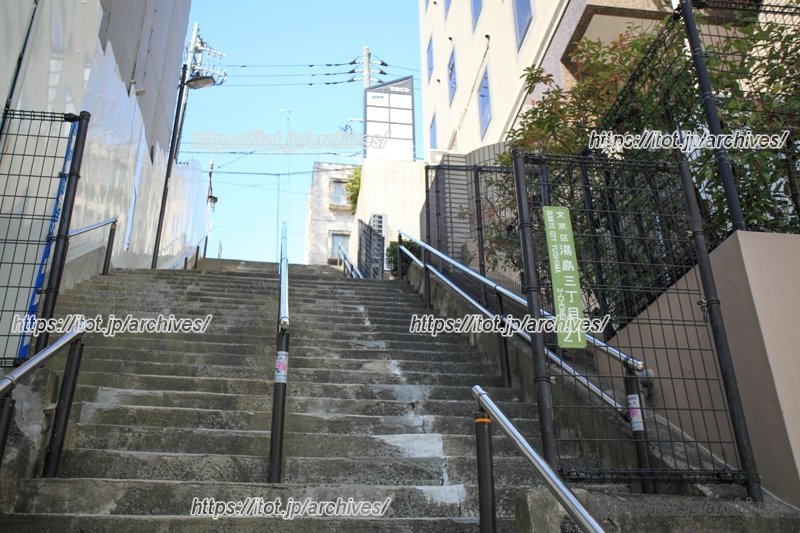 夏は気持ちのいい風が吹き抜ける実盛坂