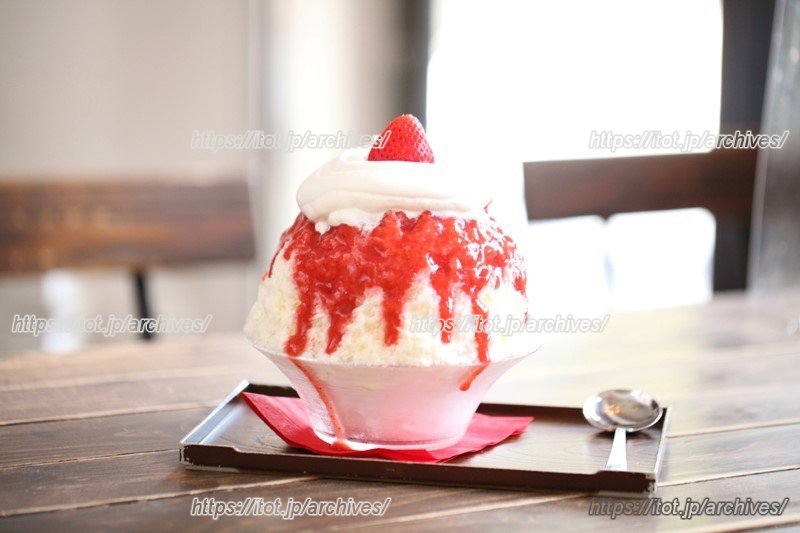 氷とエスプーマの口当たりが優しい「こおりのショートケーキ」