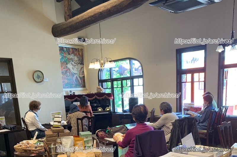 喫茶室でのイベントの様子