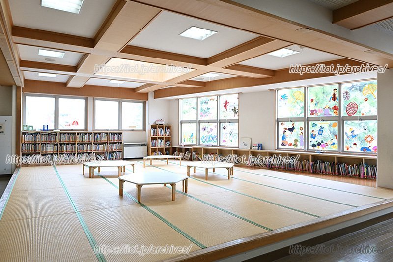 畳も気持ちのよい「どくしょのもり」 畳も気持ちのよい「どくしょのもり」