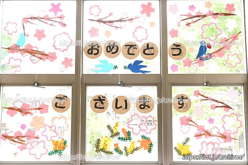 新入生を迎えた春の校内