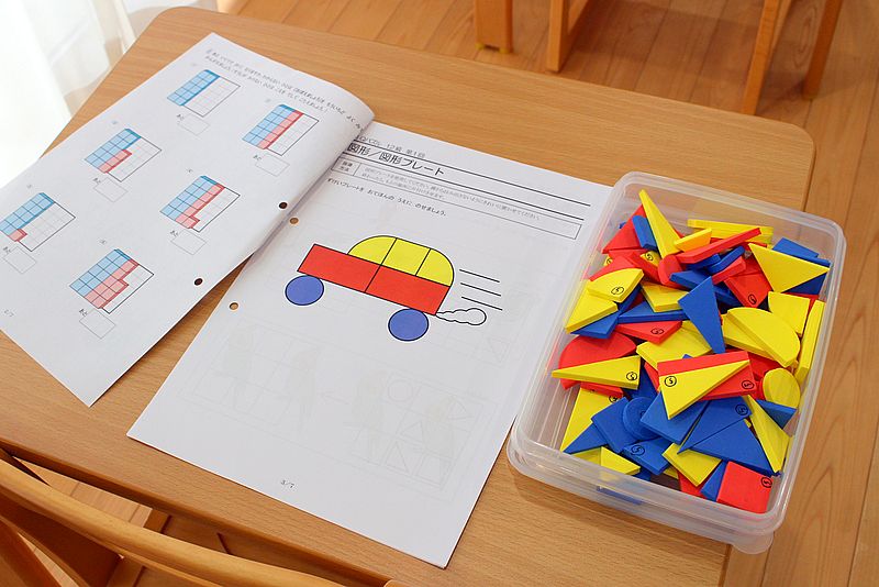 「IQパズル」の図形プレート