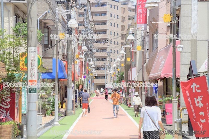 「西川口並木商店会」のメインストリートの様子