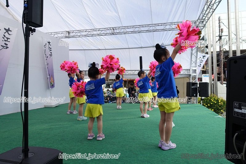 子どもたちのチアダンス