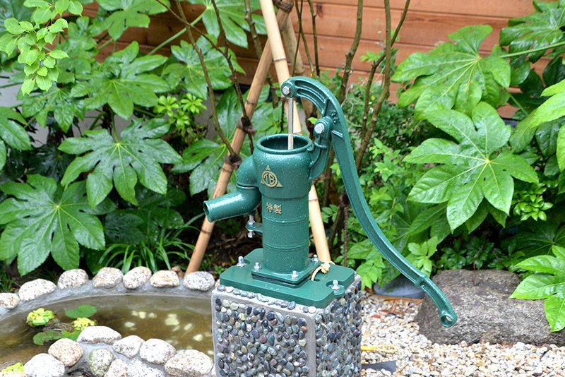 園庭内に堀った井戸