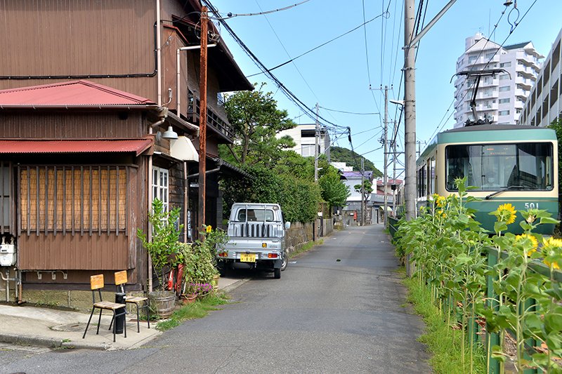 江ノ電が目の前を走るロケーション
