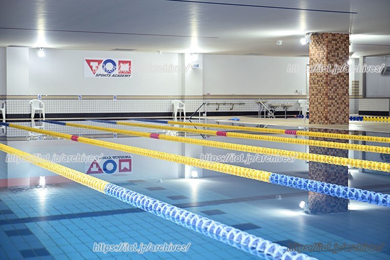 1面6コースのメインプール