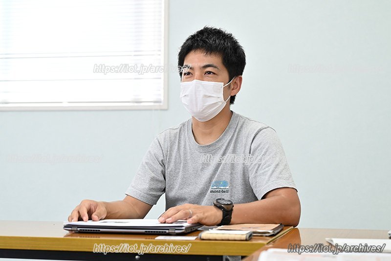 お話し中の寺田さん