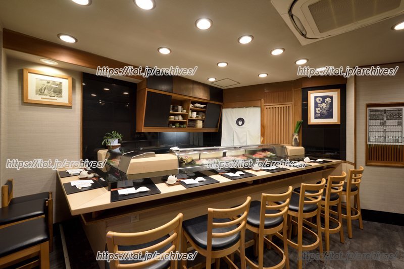 「花見鮨」店内