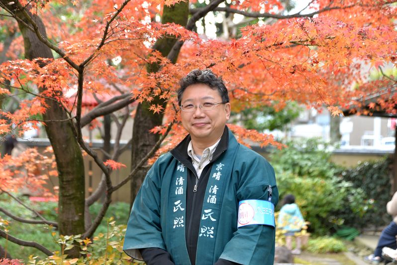 つながる人と人、そして人と店／八王子朝市（東京都）