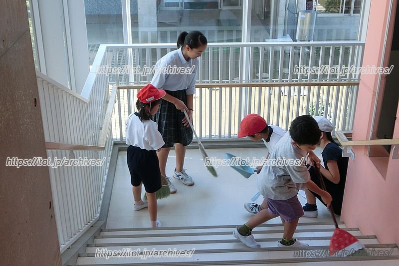 縦割り清掃の様子