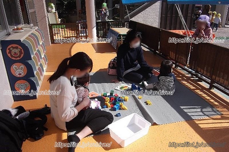 「マイ保育園」 子ども同士が触れ合うひと時も