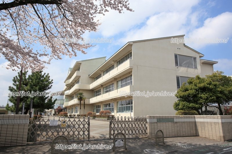 宇都宮市立泉が丘小学校 外観