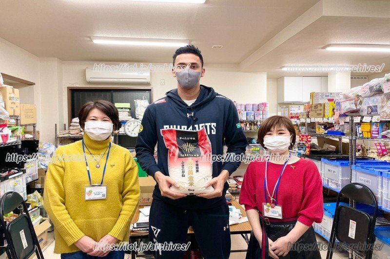 寄付していただいた食品を困窮している家庭に届ける「フードドライブ」活動