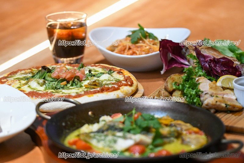 地元の特産品を使ったピザとパエリアがおすすめ